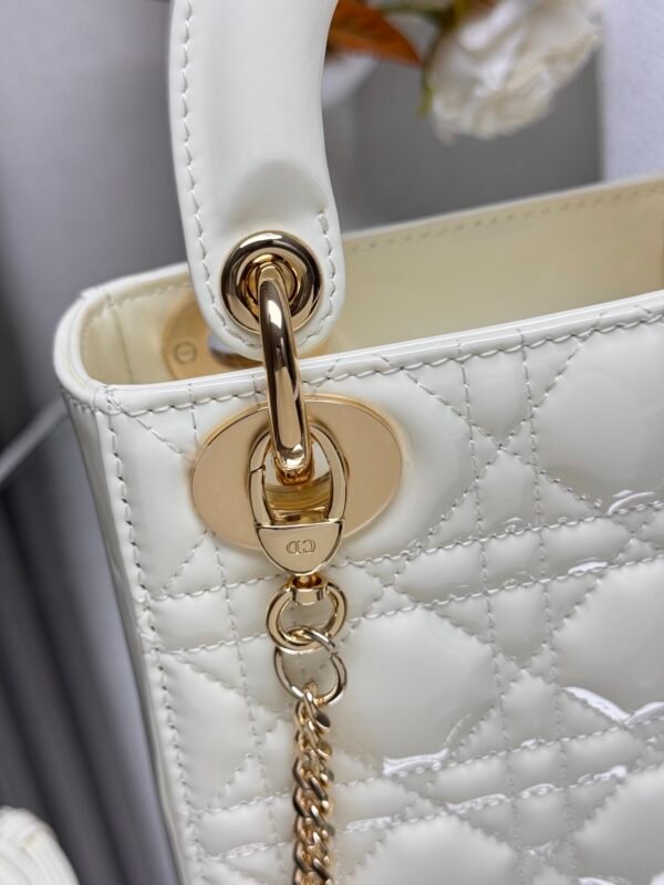 DIOR - Image 4