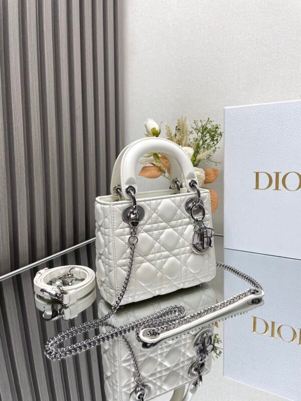 DIOR - Image 4