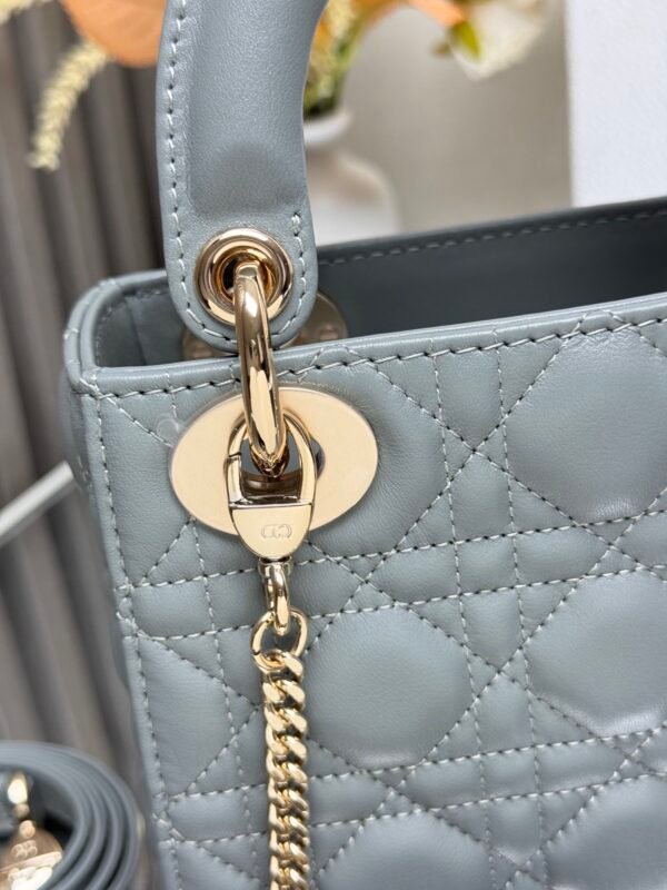 DIOR - Image 4