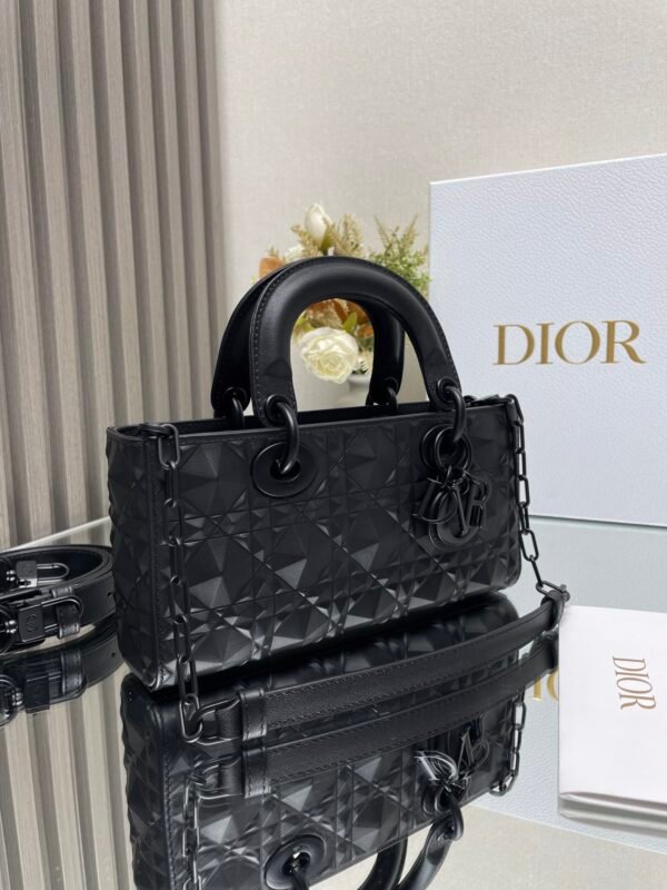 DIOR - Image 4