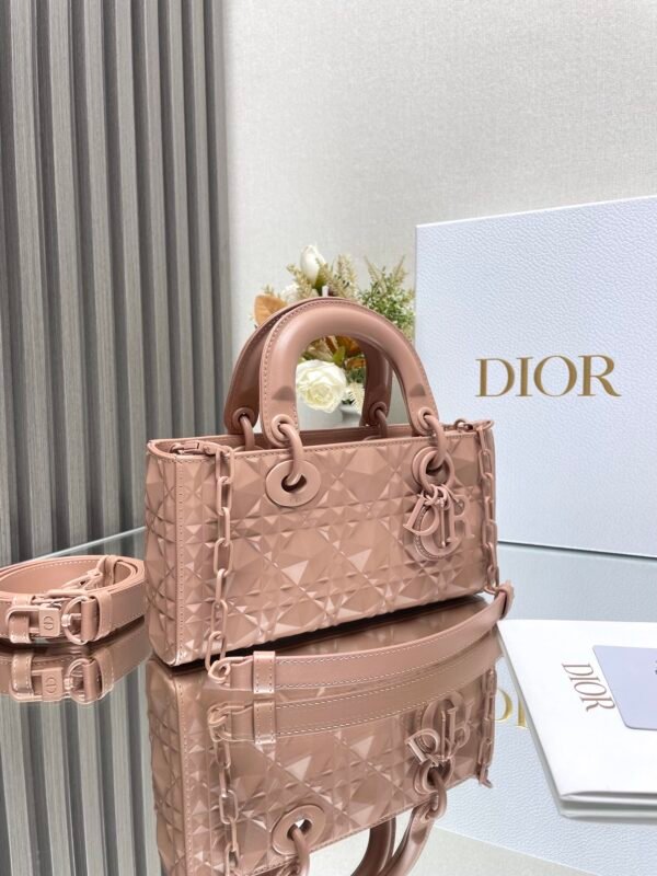 DIOR - Image 4