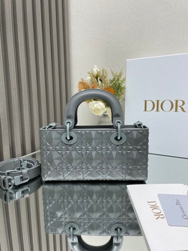 DIOR - Image 4