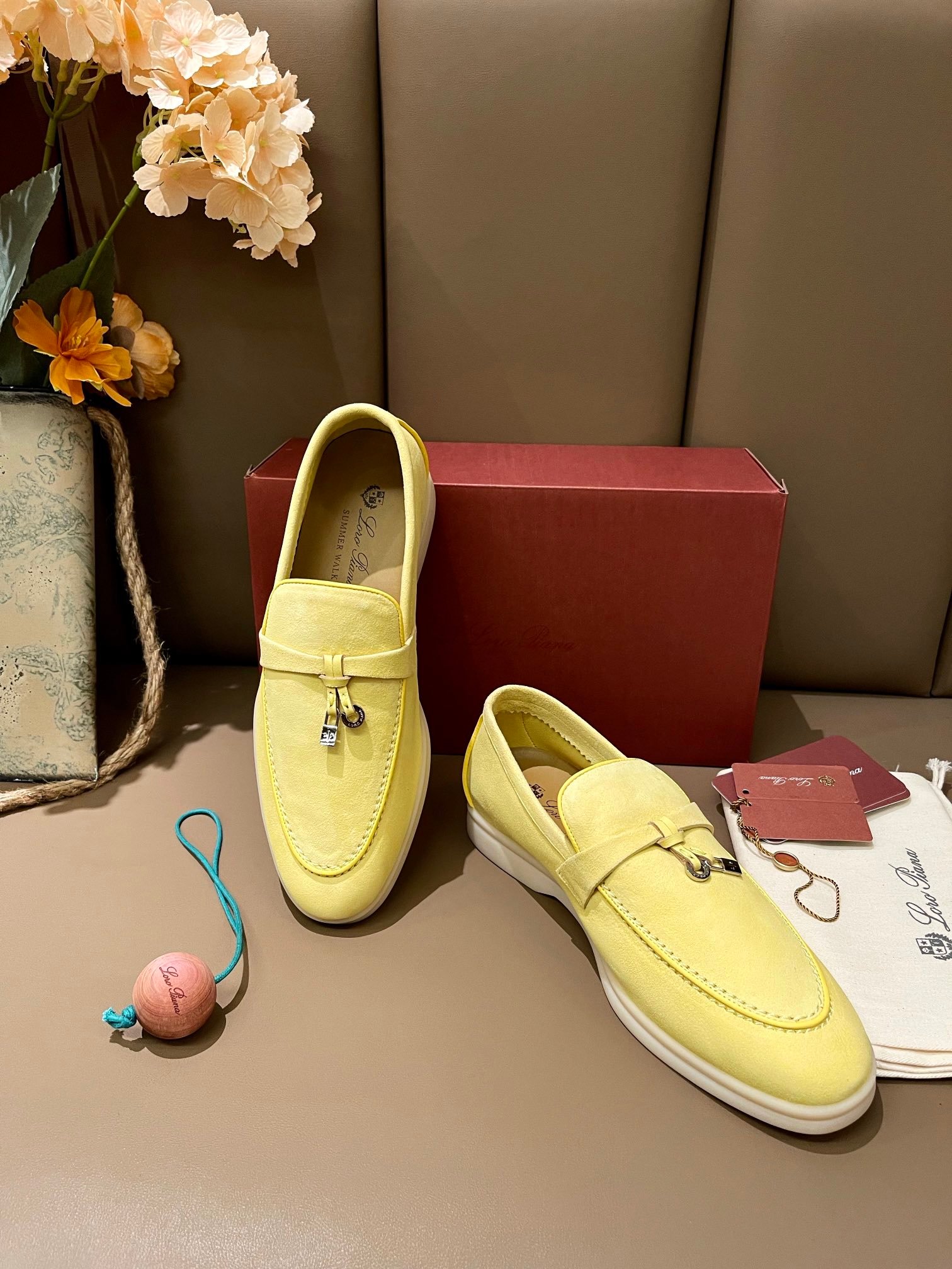 Loro Piana woman - Image 4