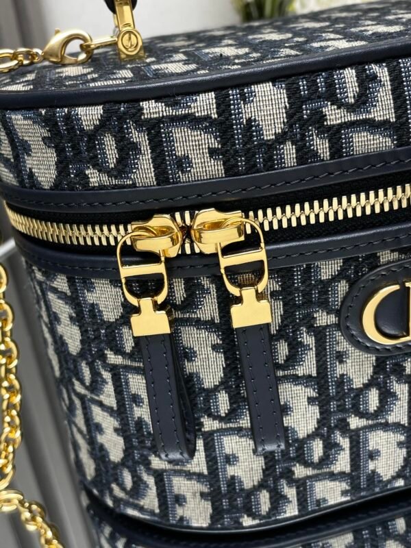 DIOR - Image 4
