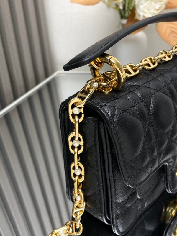 DIOR - Image 4