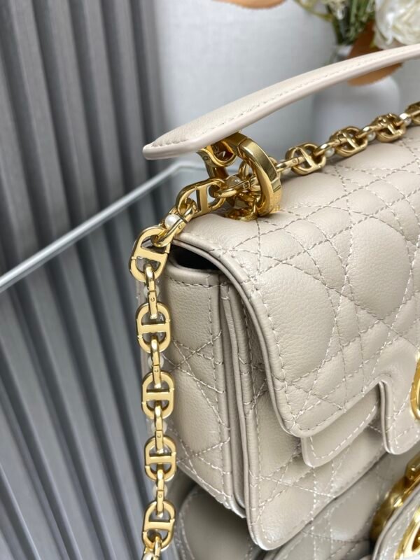 DIOR - Image 4
