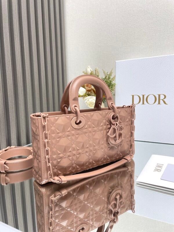 DIOR - Image 4