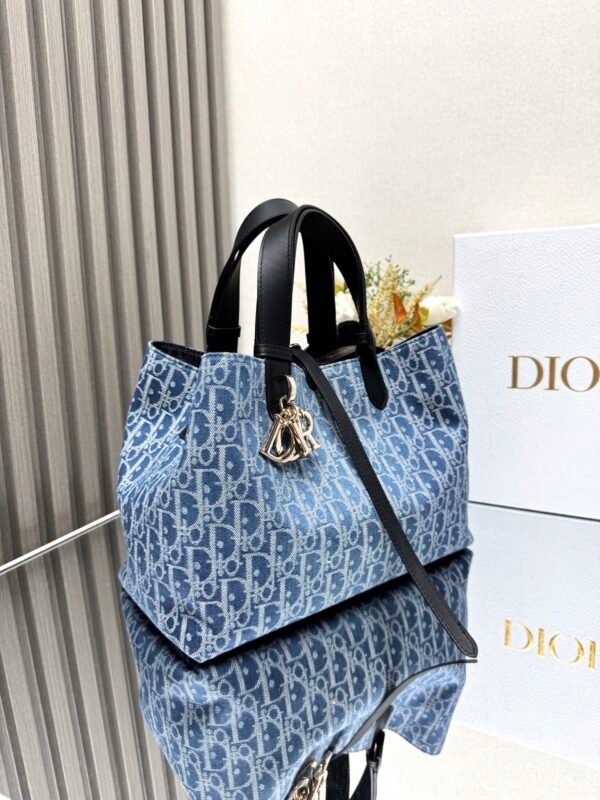 DIOR - Image 4