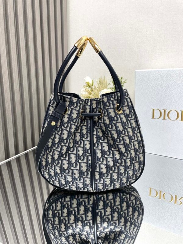 DIOR - Image 4