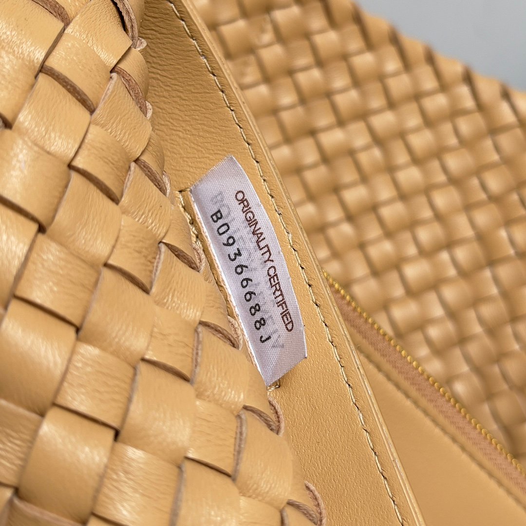 BOTTEGA VENETA - Image 4