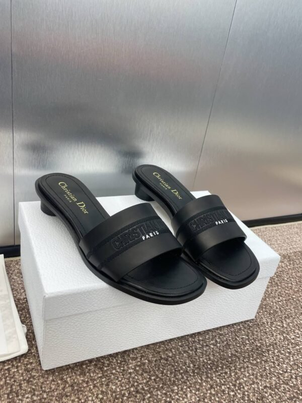 Dior women - Image 6