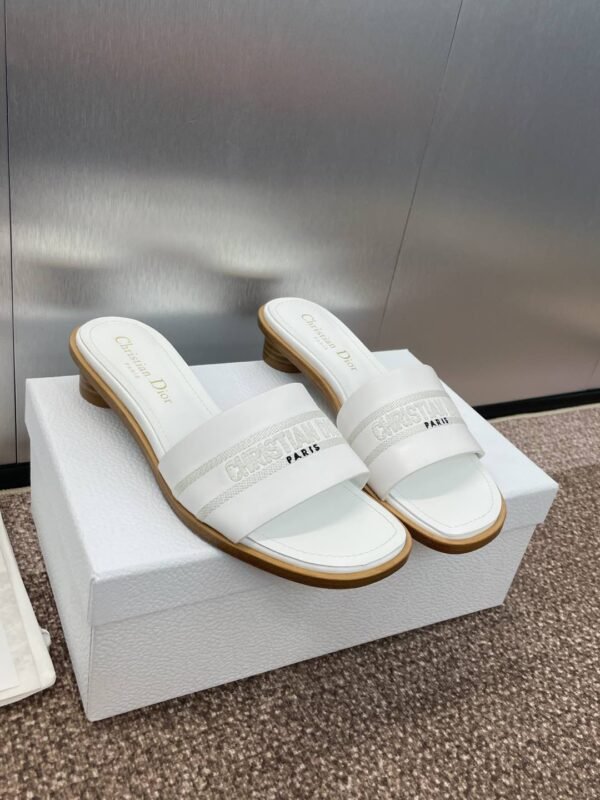 Dior women - Image 6