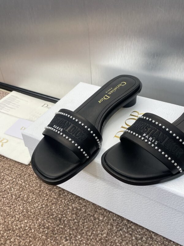 Dior women - Image 6
