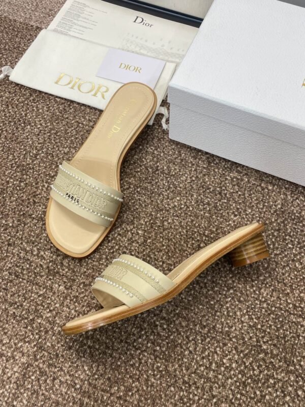Dior women - Image 6