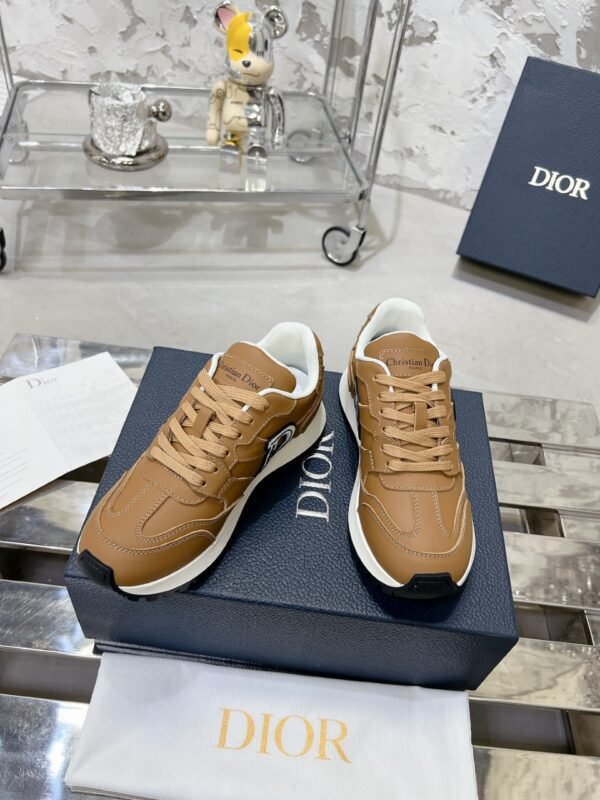 Dior women