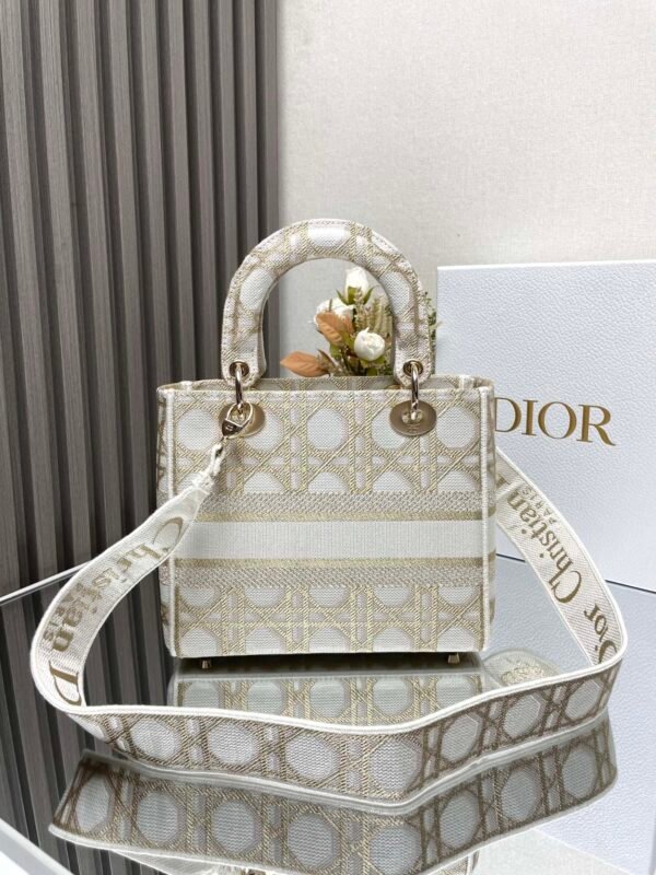 DIOR - Image 4