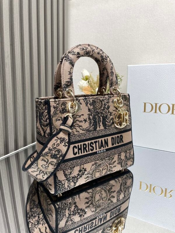 DIOR - Image 4