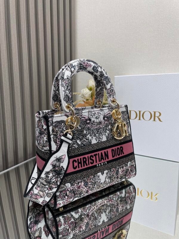 DIOR - Image 4