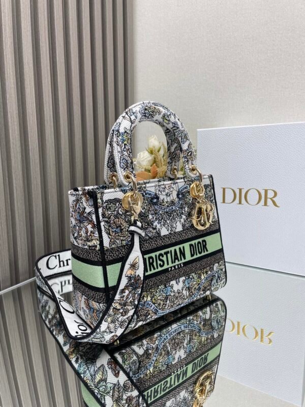 DIOR - Image 4