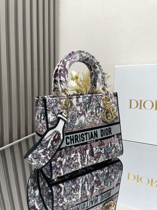 DIOR - Image 4
