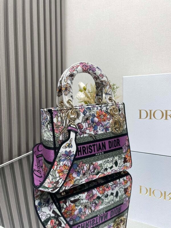 DIOR - Image 4