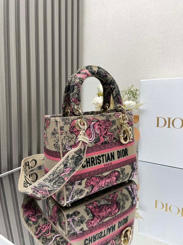 DIOR - Image 4