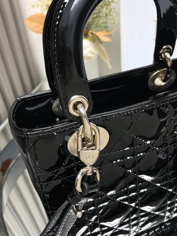 DIOR - Image 4