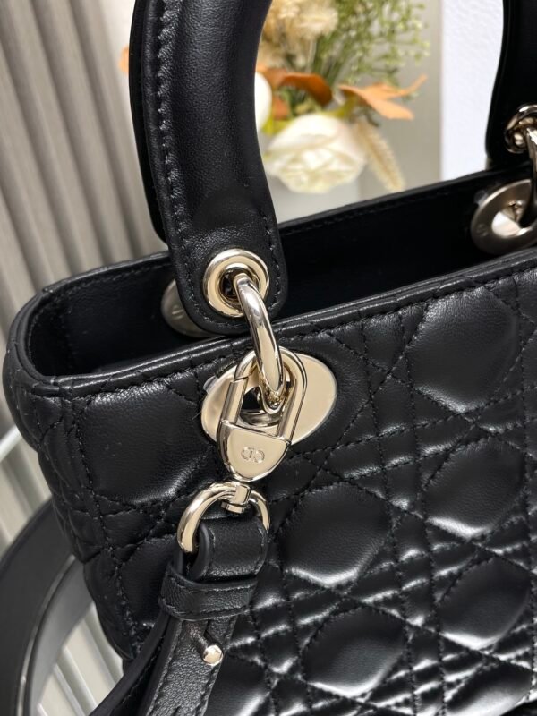 DIOR - Image 4