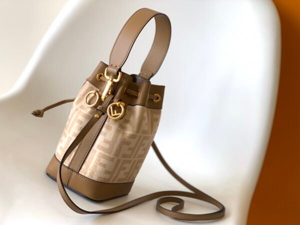 FENDI BAG - Image 5