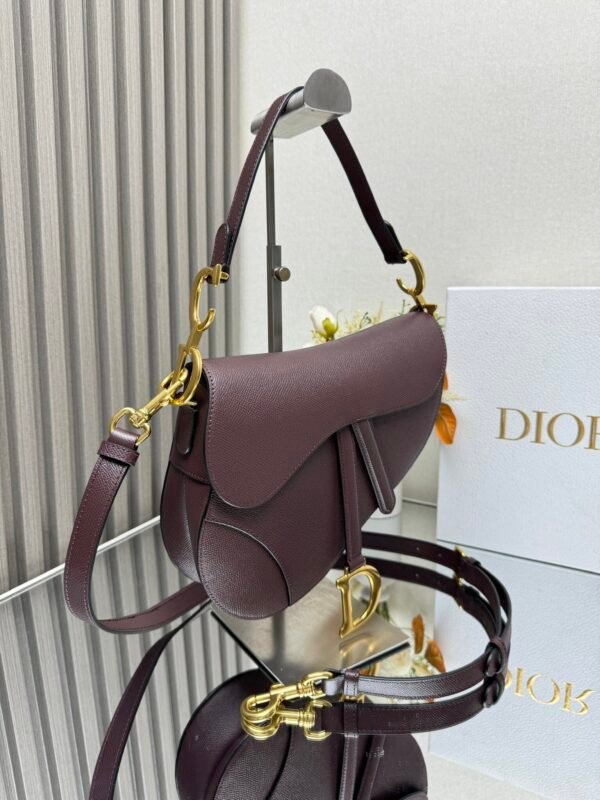 DIOR - Image 4