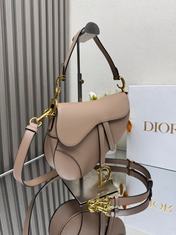DIOR - Image 4