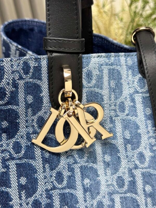 DIOR - Image 4
