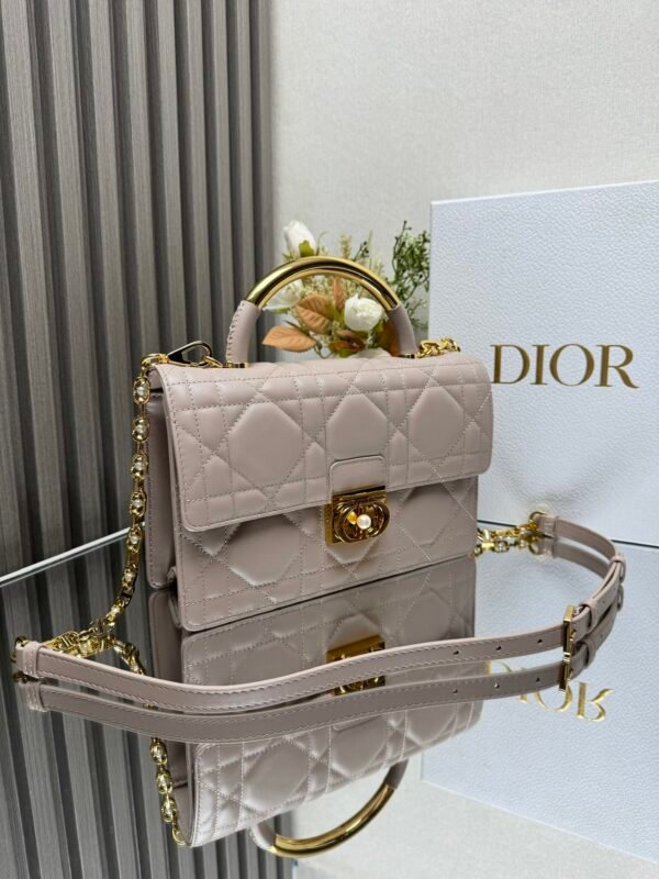 DIOR - Image 4