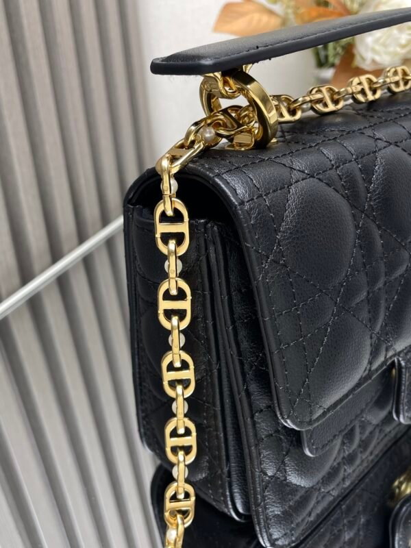 DIOR - Image 4