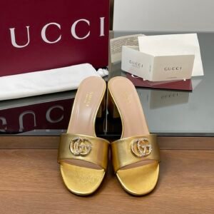 CUCCI  WOMEN