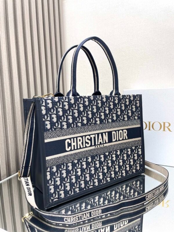 DIOR - Image 4