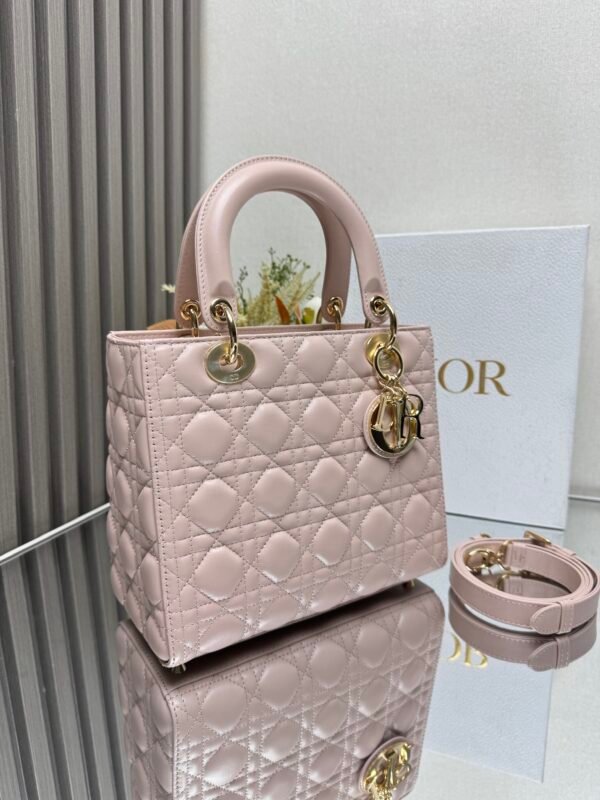 DIOR - Image 4