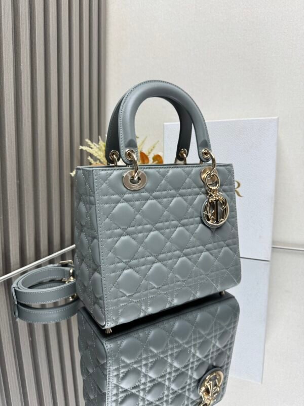 DIOR - Image 4