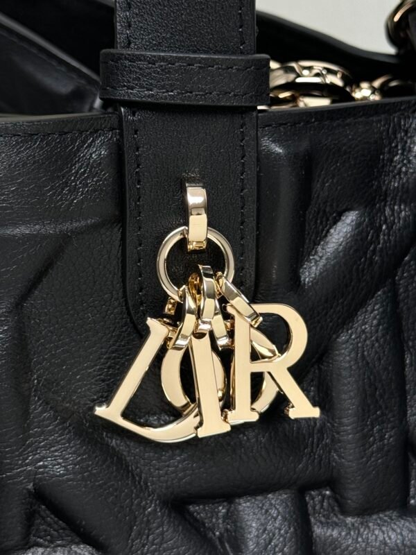 DIOR - Image 4