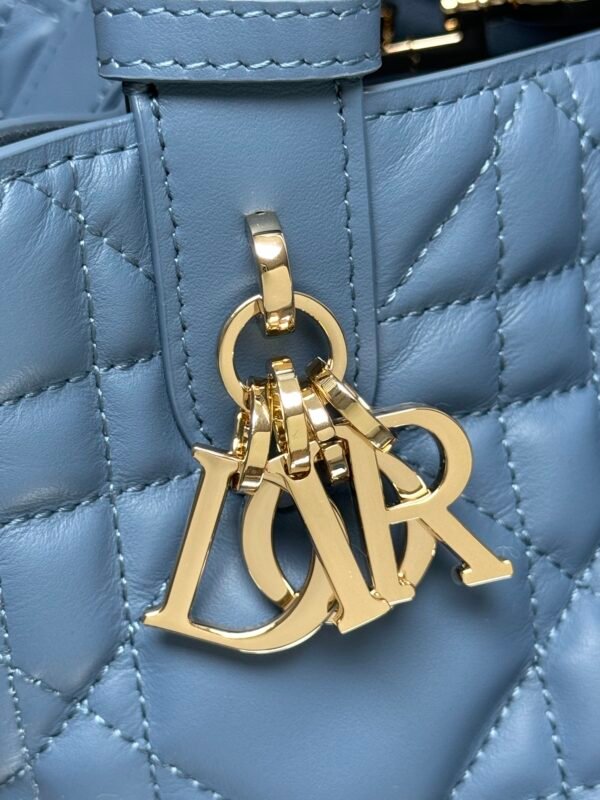 DIOR - Image 4