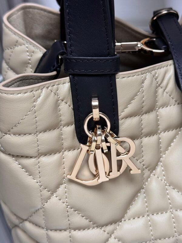DIOR - Image 4