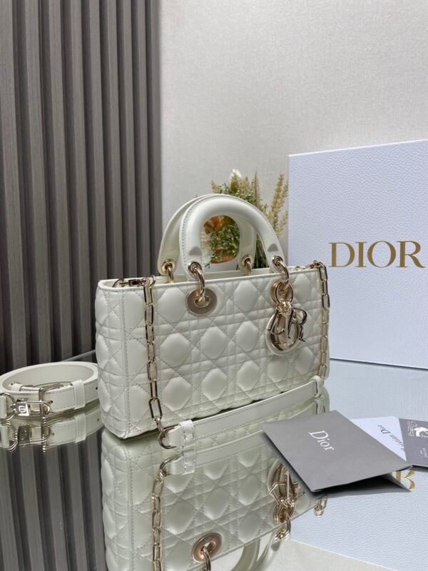 DIOR - Image 4