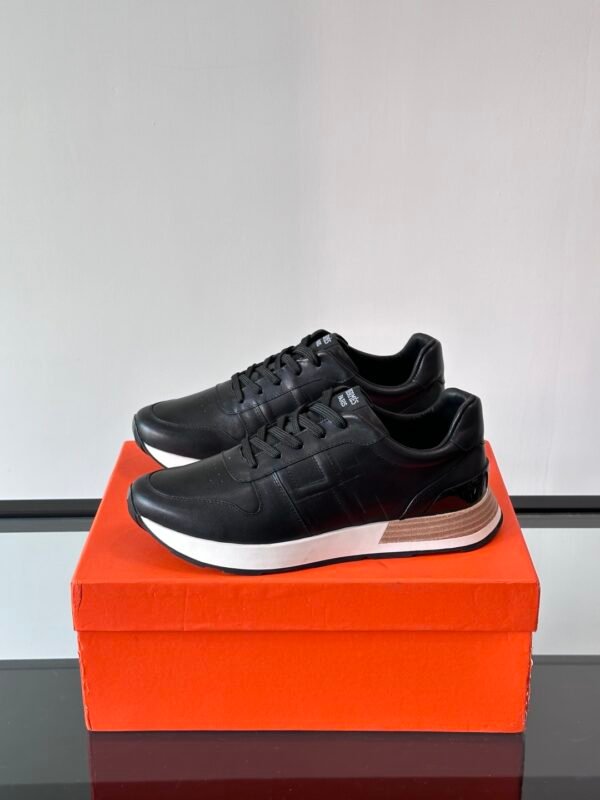 HERMES Man - Image 4