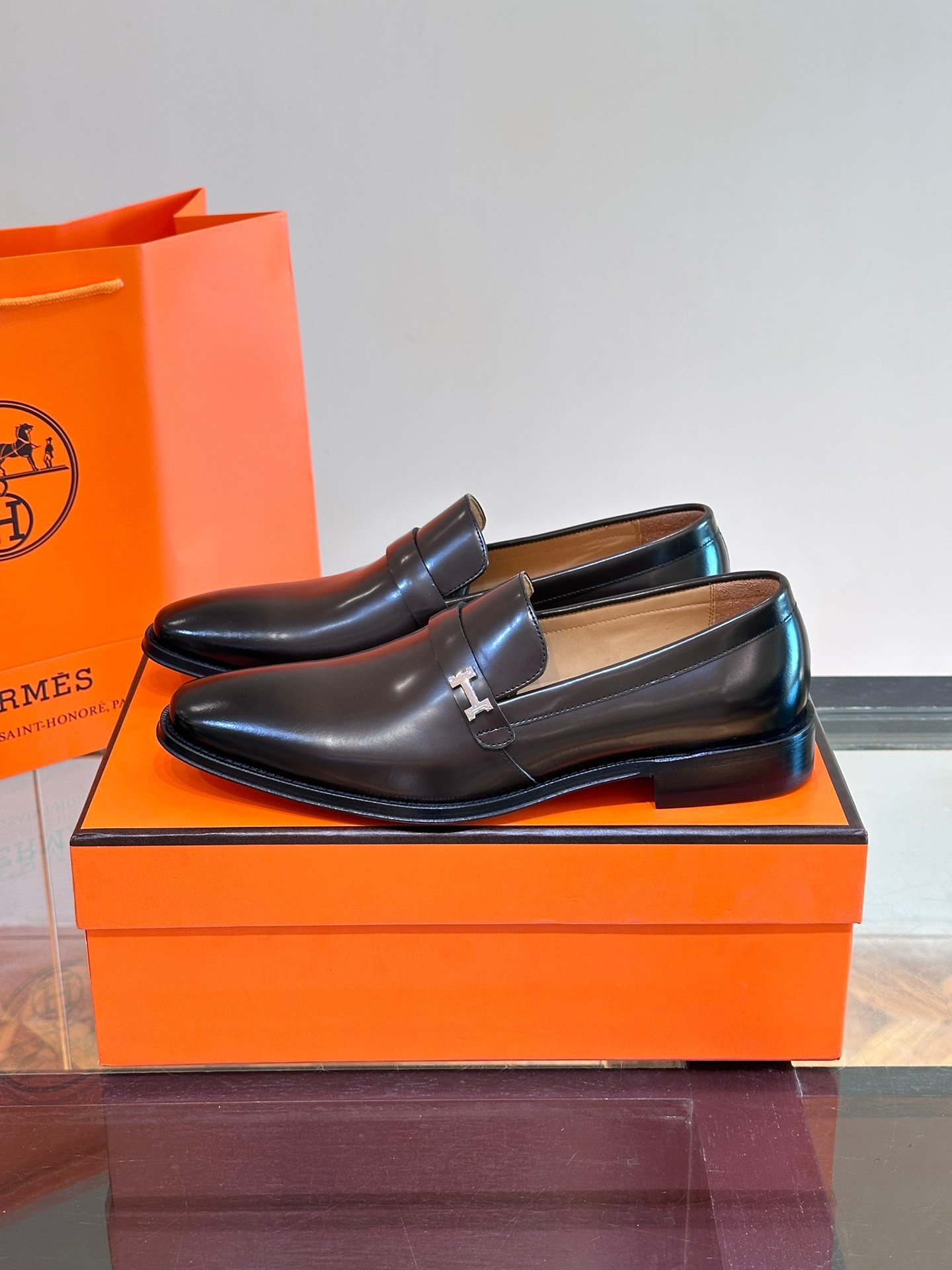 HERMES Man - Image 4