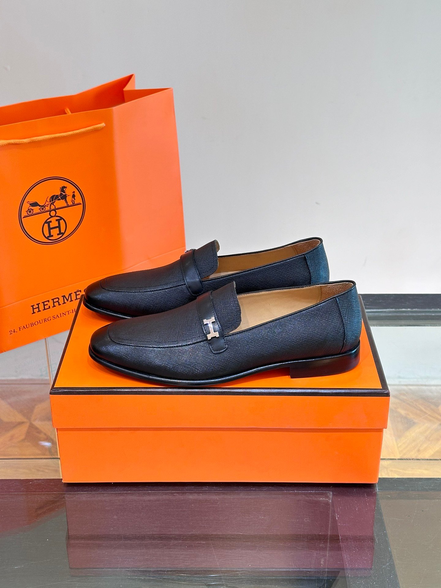 HERMES Man - Image 4