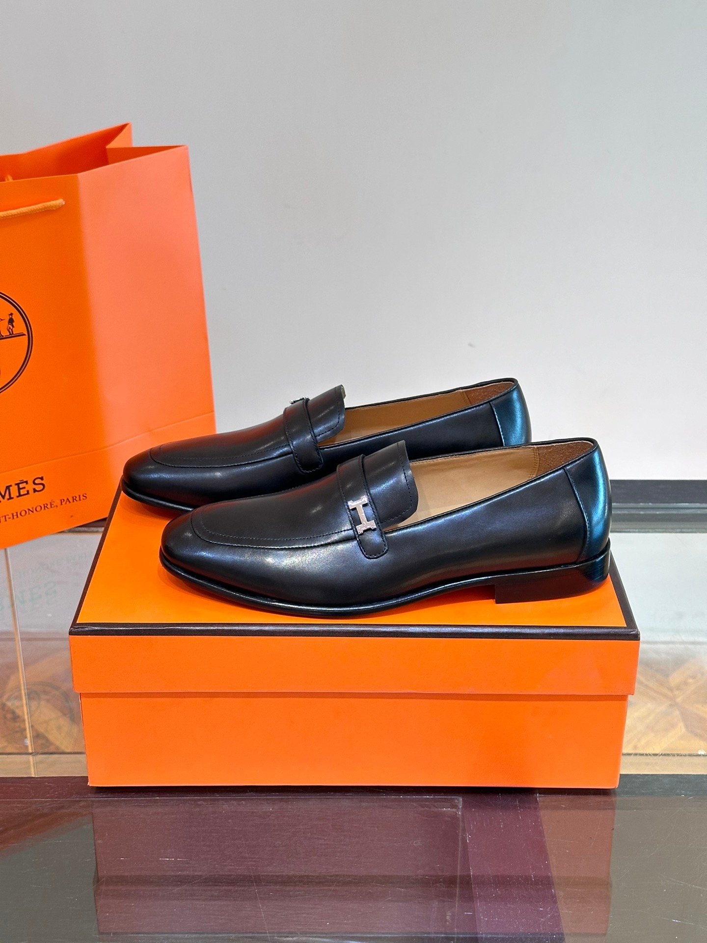 HERMES Man - Image 4