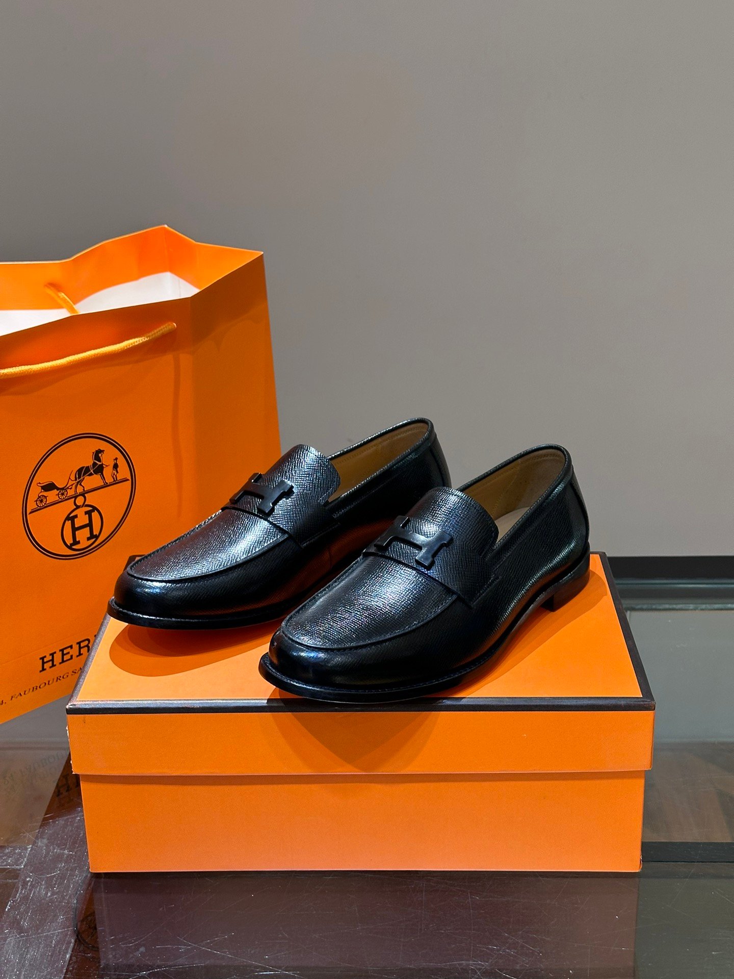 HERMES Man - Image 4