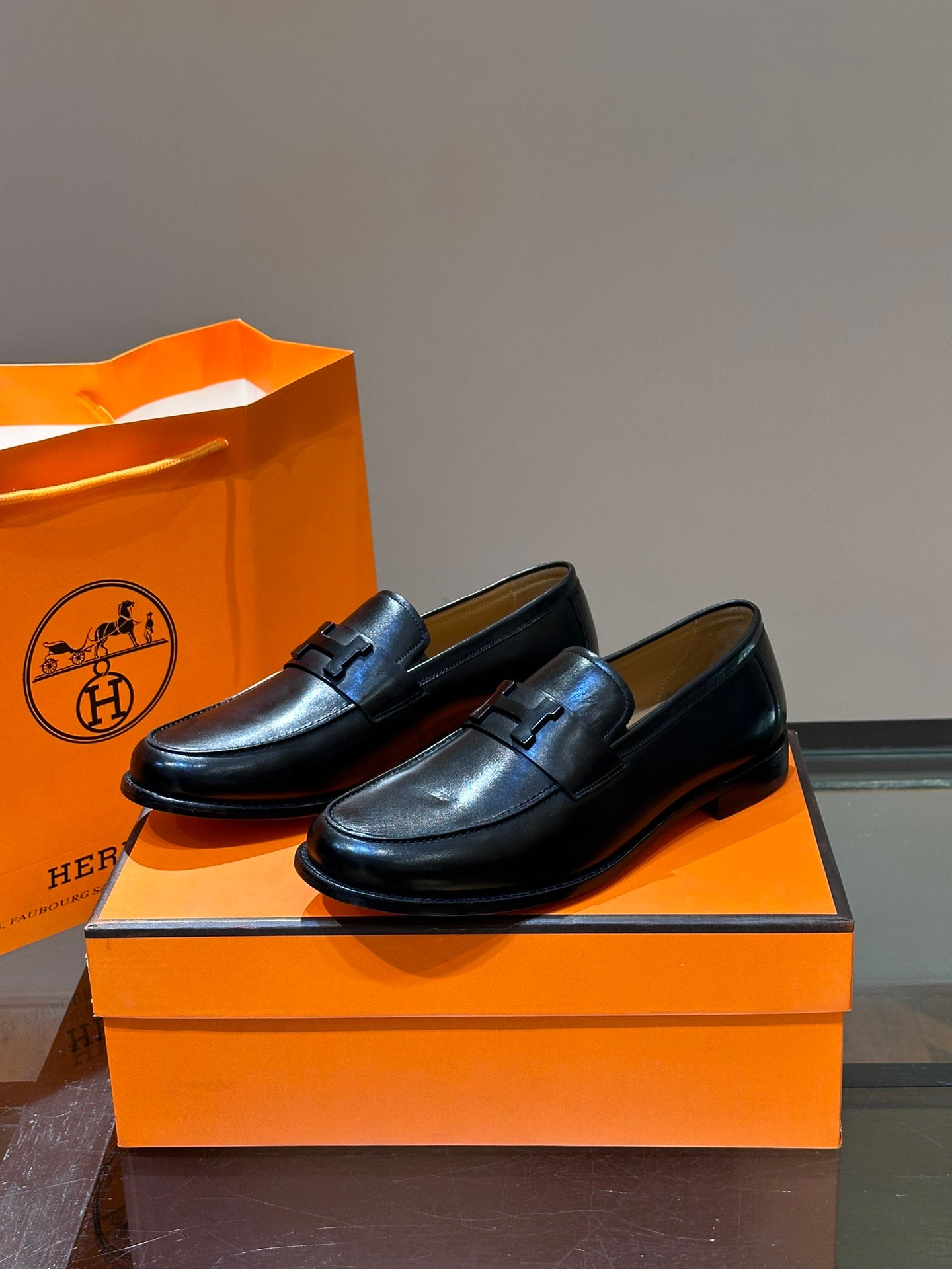 HERMES Man - Image 4