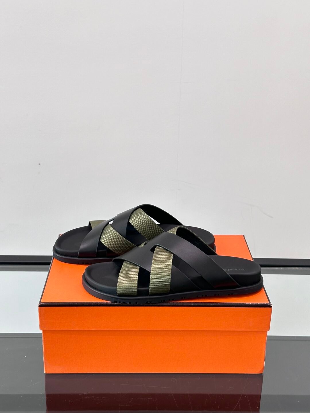 HERMES Man - Image 4