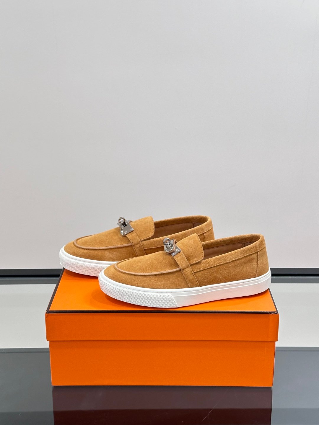 HERMES Man - Image 4